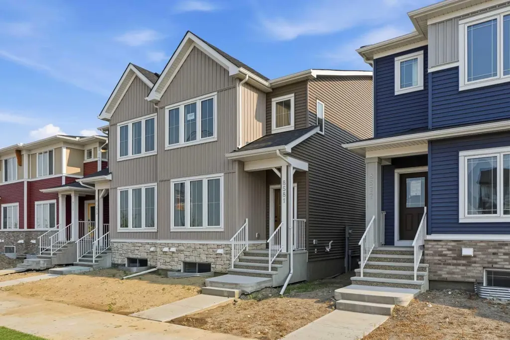 8581 Huxbury Drive NE Calgary AB T2A 4Y1