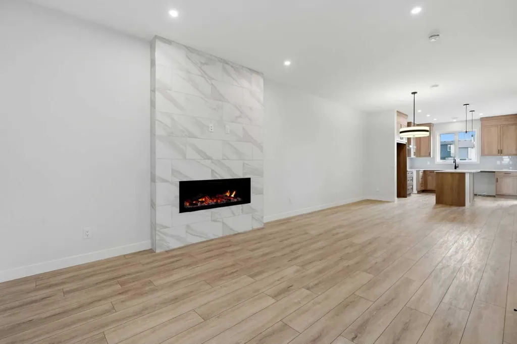 8581 Huxbury Drive NE Calgary AB T2A 4Y1