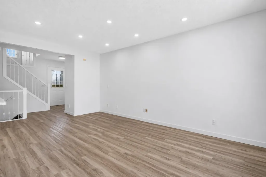 133 Martinvalley Crescent NE Calgary AB T3J 4L7