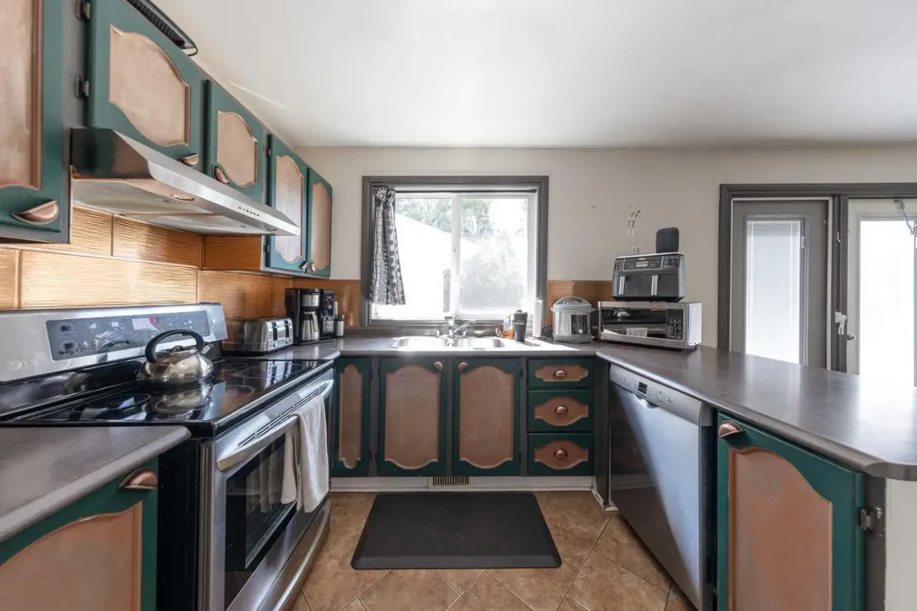4705 52 Street Kitscoty AB T0B 2P0