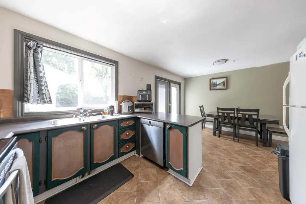 4705 52 Street Kitscoty AB T0B 2P0