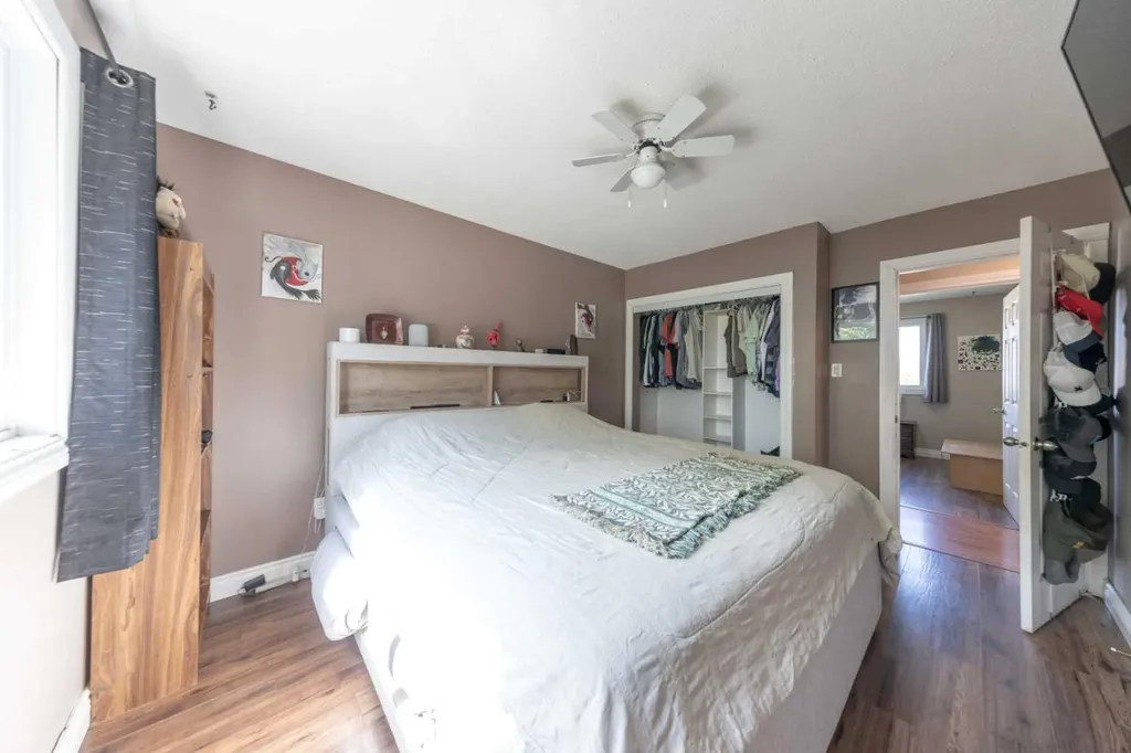 4705 52 Street Kitscoty AB T0B 2P0