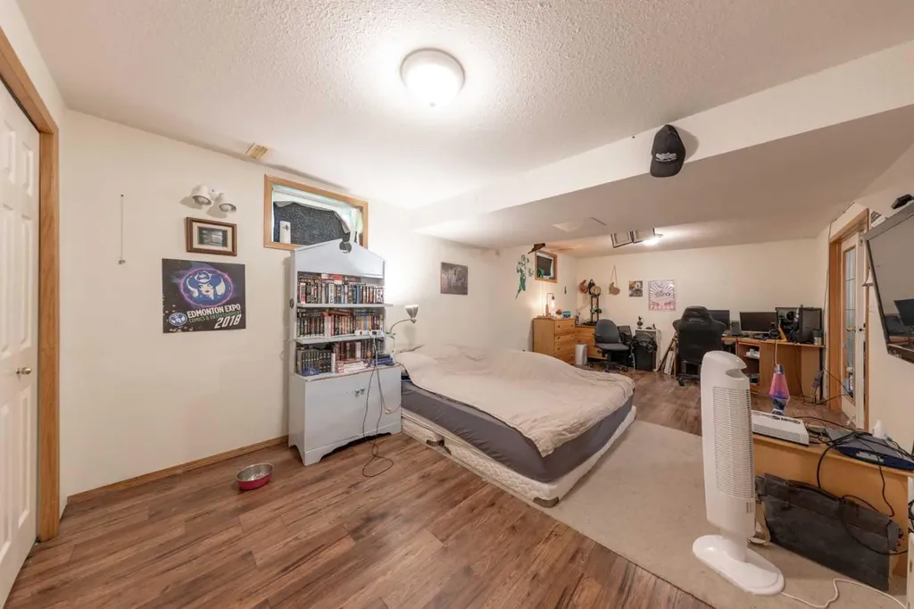 4705 52 Street Kitscoty AB T0B 2P0