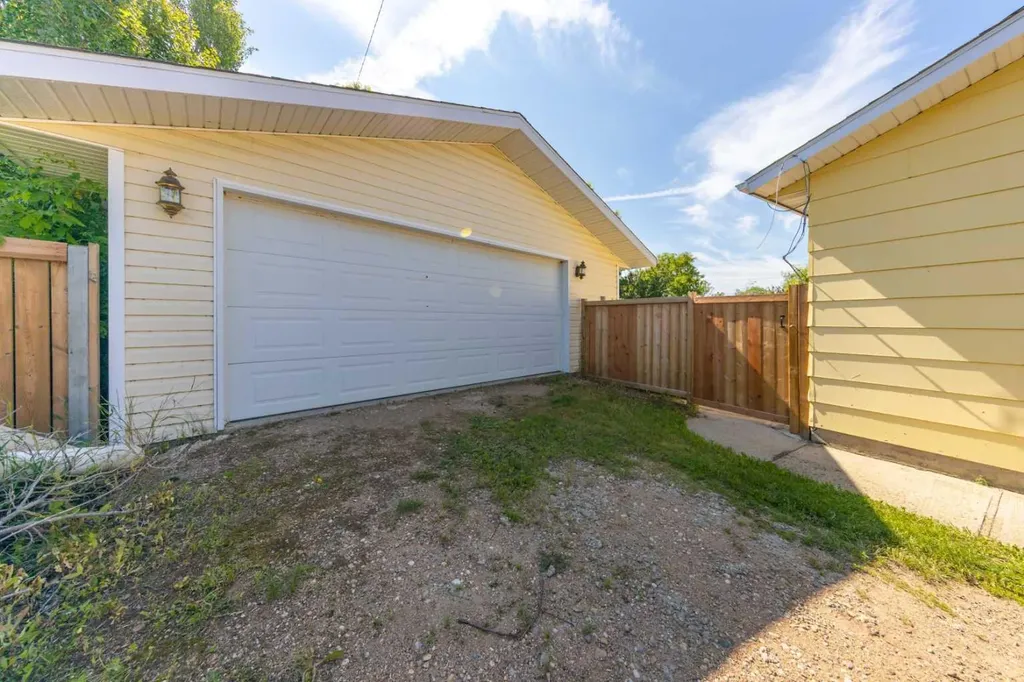 4705 52 Street Kitscoty AB T0B 2P0
