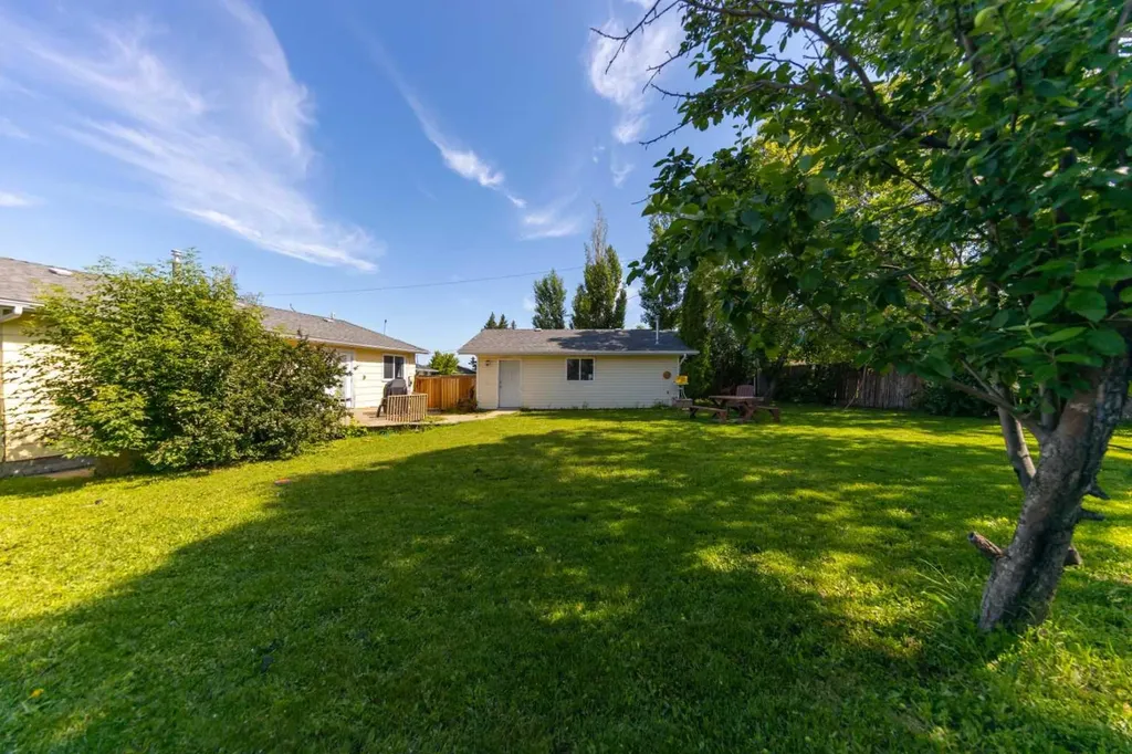 4705 52 Street Kitscoty AB T0B 2P0
