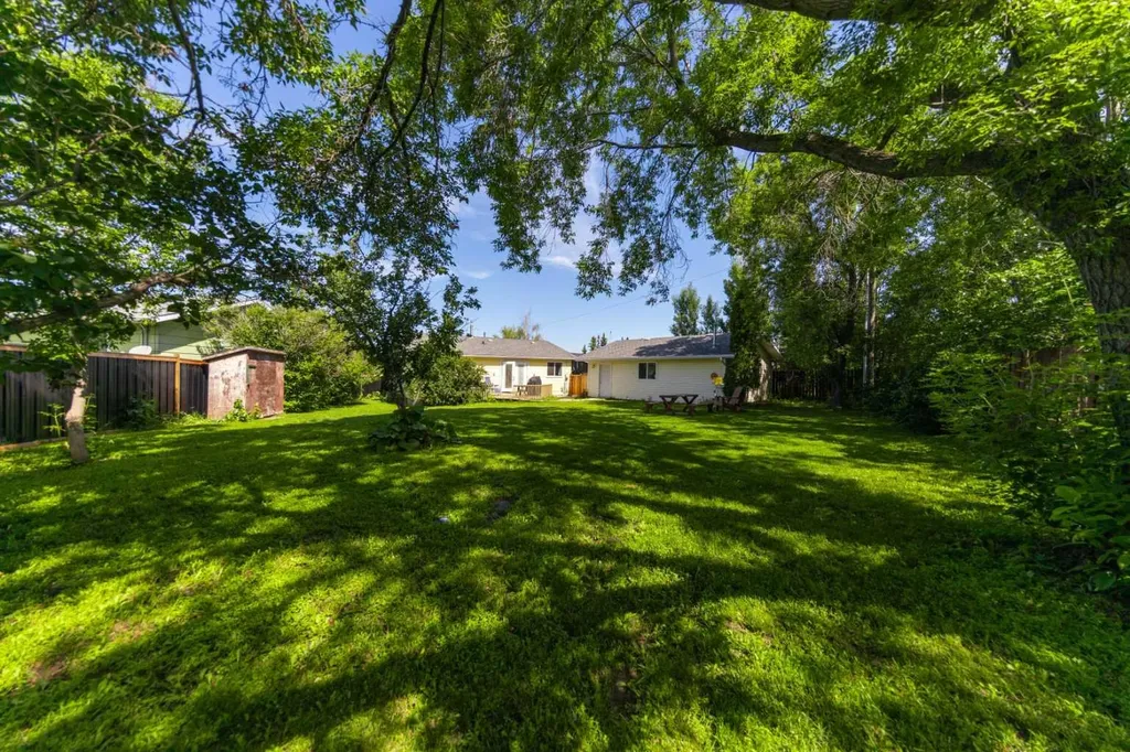 4705 52 Street Kitscoty AB T0B 2P0