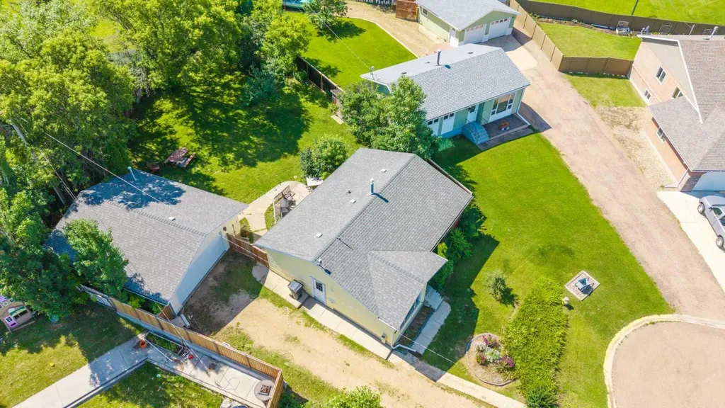 4705 52 Street Kitscoty AB T0B 2P0