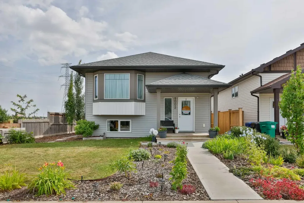 1002 Alice Birch Point N Lethbridge AB T1H 7B9