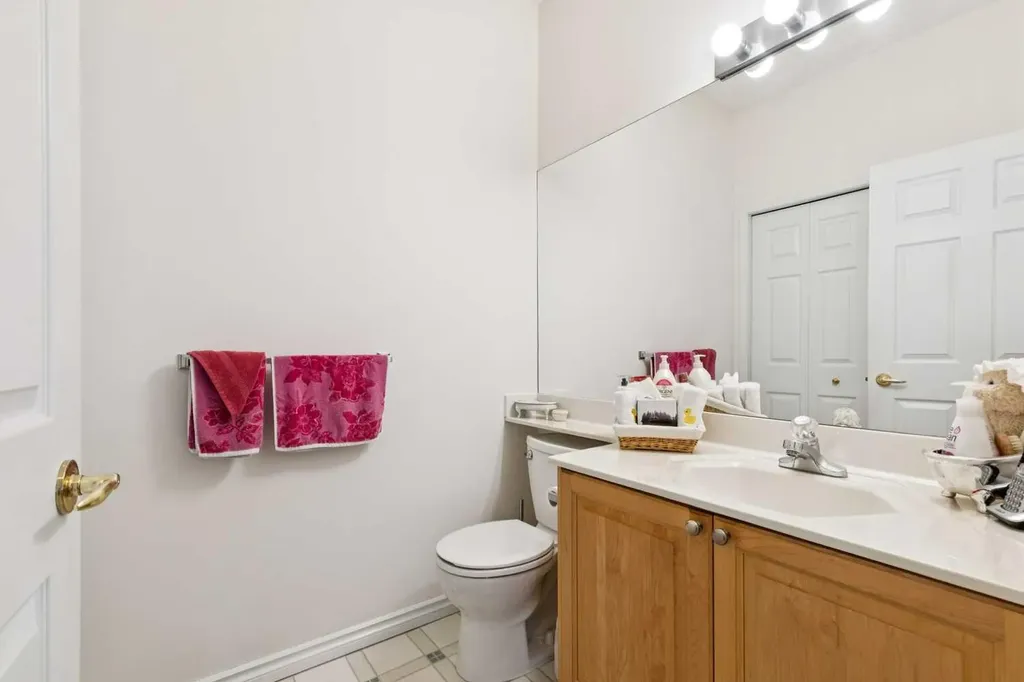 2634 Signal Hill Heights SW Calgary AB T3H 3P3