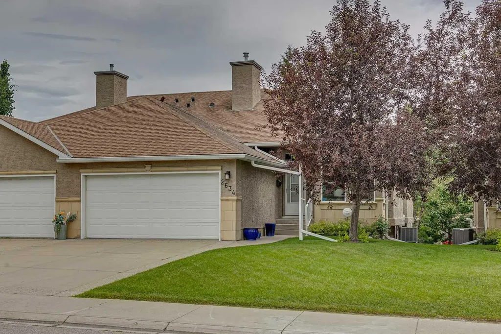 2634 Signal Hill Heights SW Calgary AB T3H 3P3