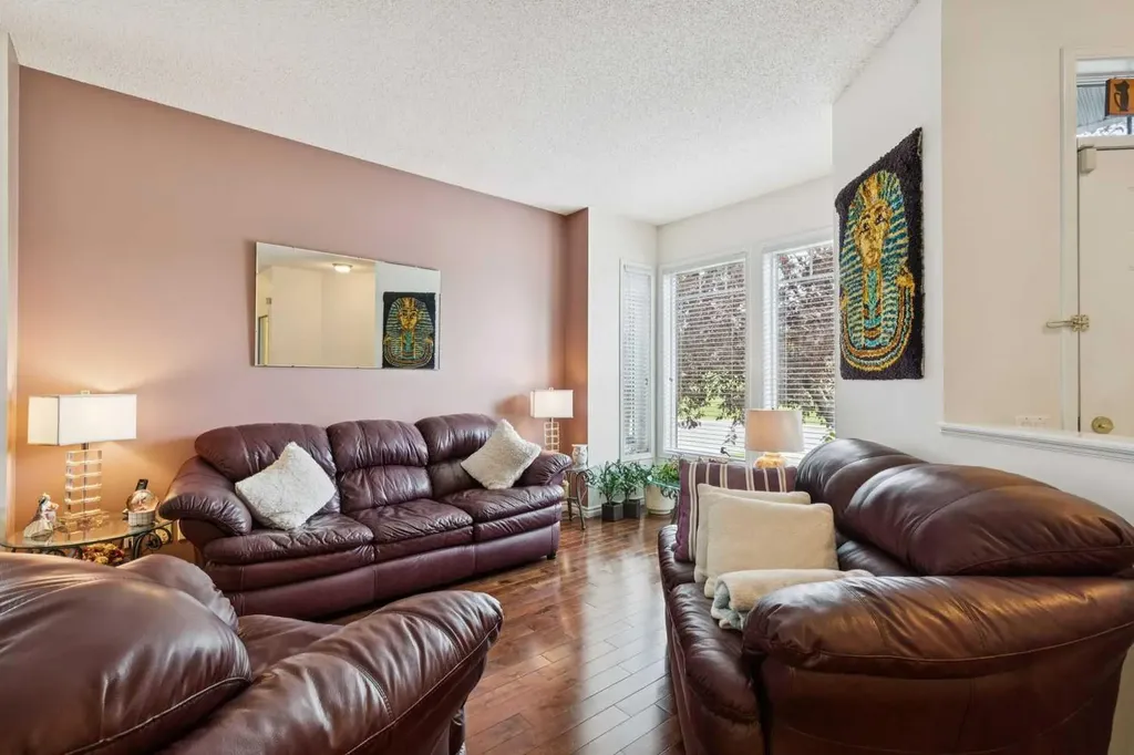 2634 Signal Hill Heights SW Calgary AB T3H 3P3