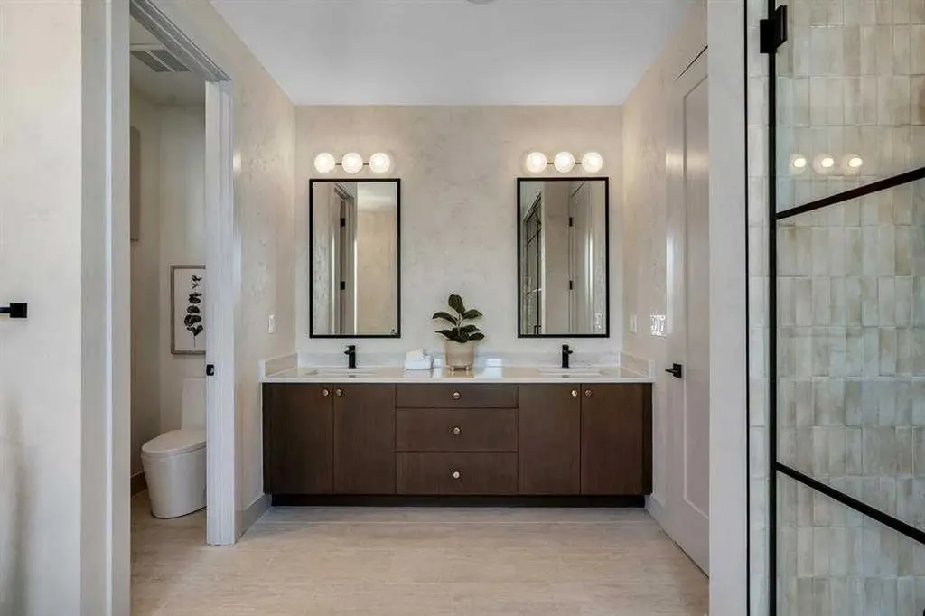 4112 17 Street SW Calgary AB T2T 4P6