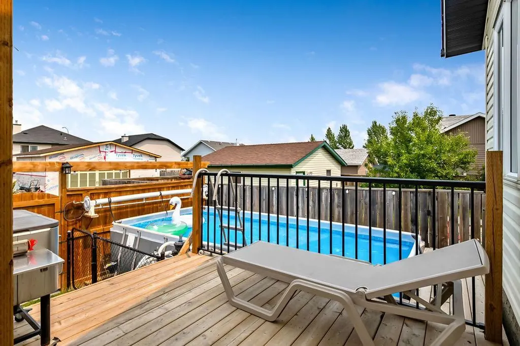 2004 4 Avenue SE High River AB T1V 1Z3