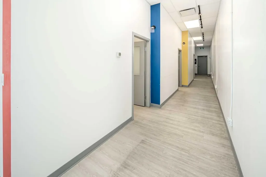 2 Royal Vista Link NW Calgary AB T3R 1T9