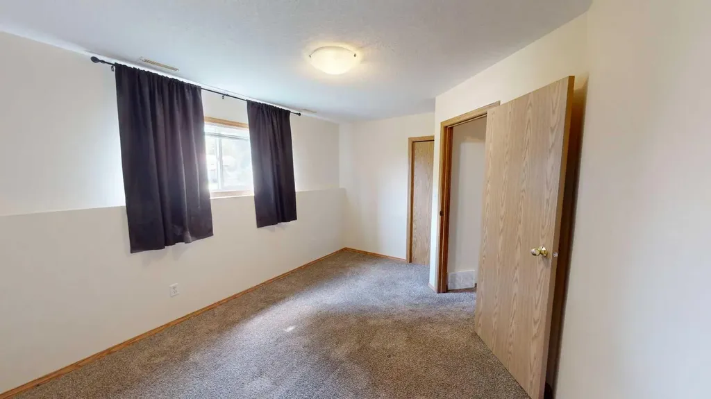 9318 106 Avenue Grande Prairie AB T8V1H7