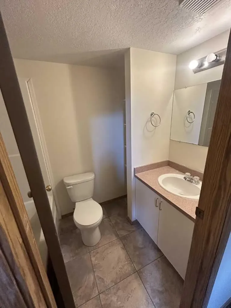 9318 106 Avenue Grande Prairie AB T8V1H7