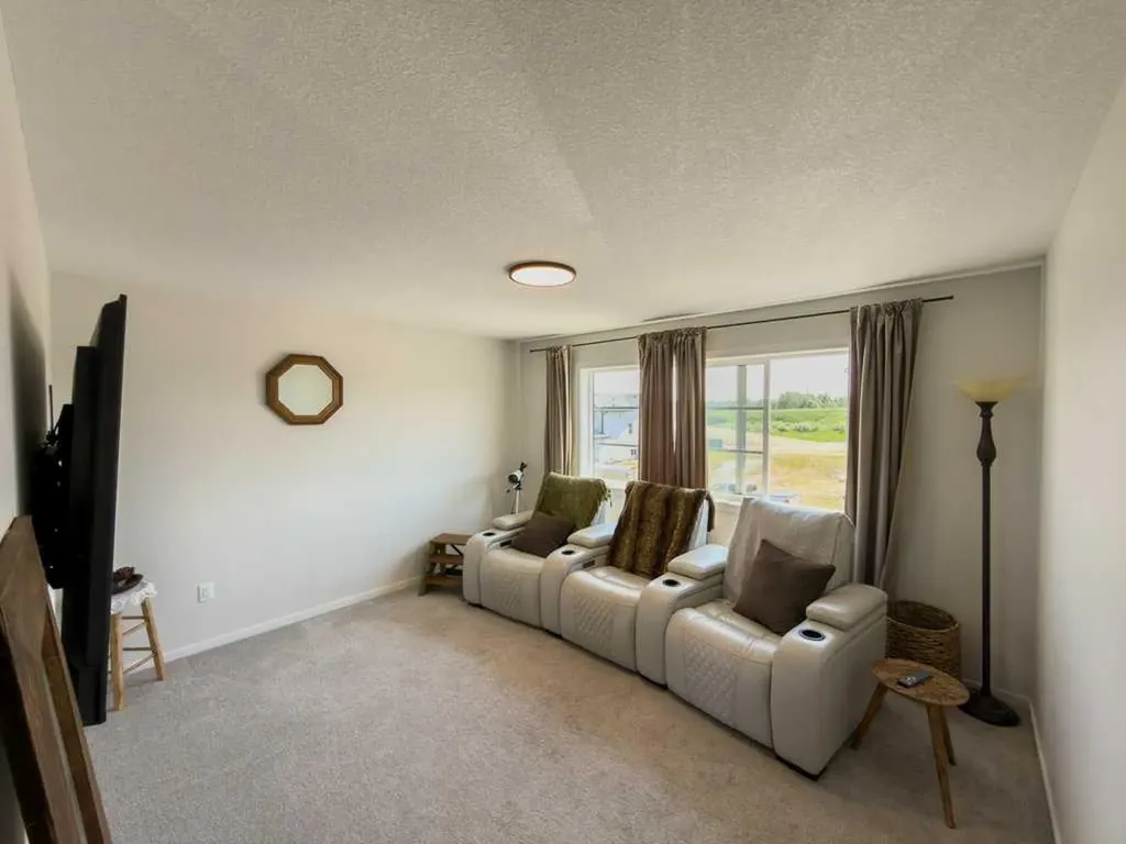 4414 53 Street Rocky Mountain House AB T4T 0C3