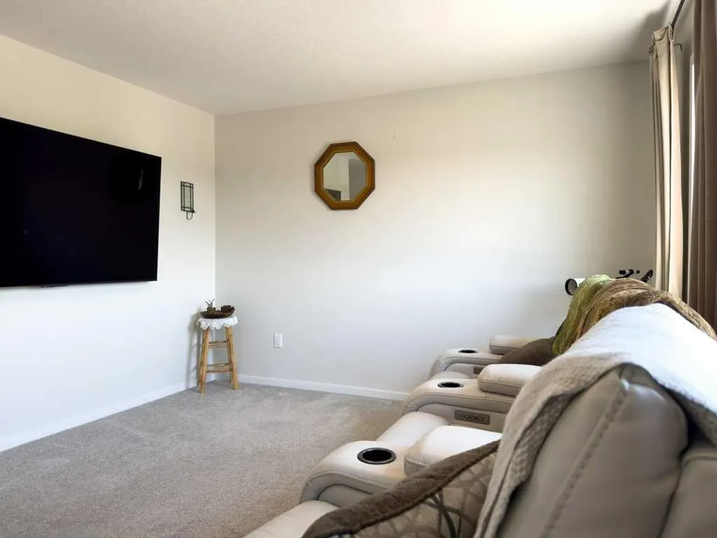 4414 53 Street Rocky Mountain House AB T4T 0C3