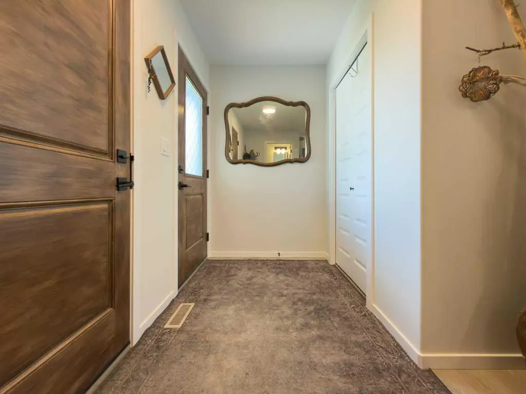 4414 53 Street Rocky Mountain House AB T4T 0C3