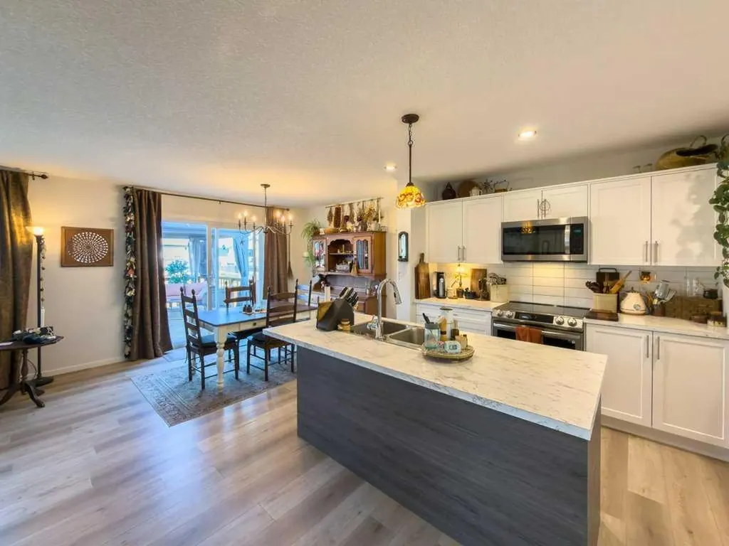 4414 53 Street Rocky Mountain House AB T4T 0C3