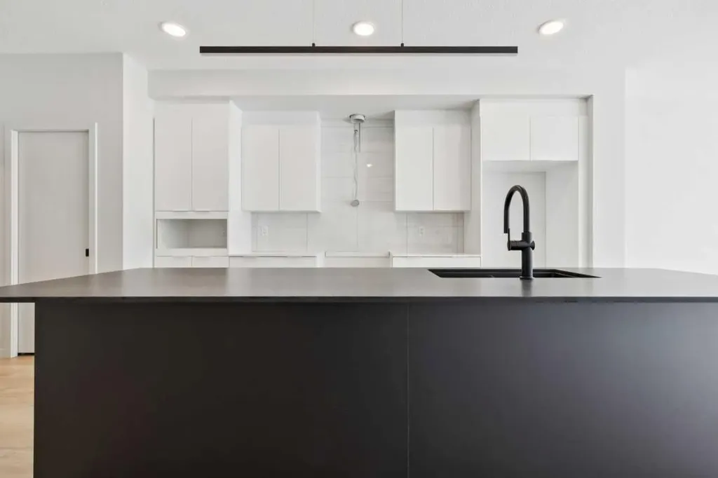 59 Creekside Rise SW Calgary AB T2X6G9