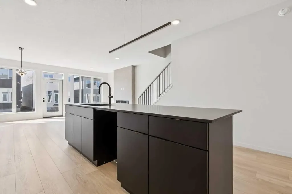 59 Creekside Rise SW Calgary AB T2X6G9