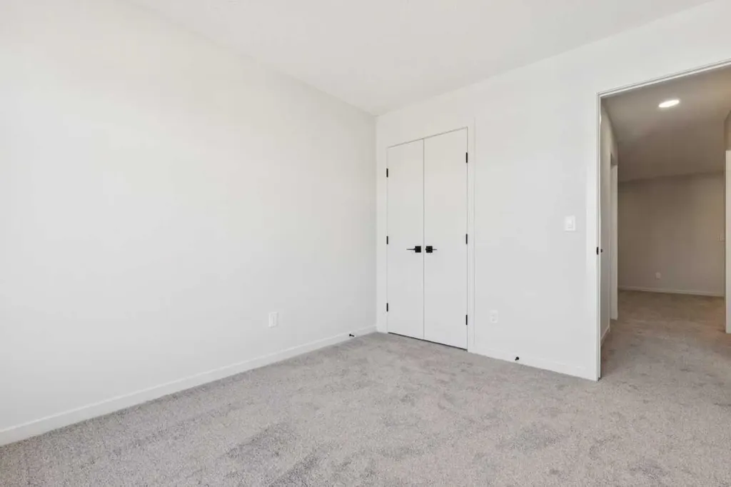59 Creekside Rise SW Calgary AB T2X6G9