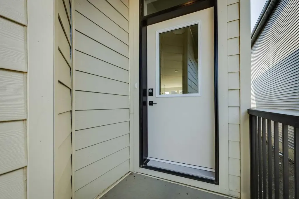 59 Creekside Rise SW Calgary AB T2X6G9