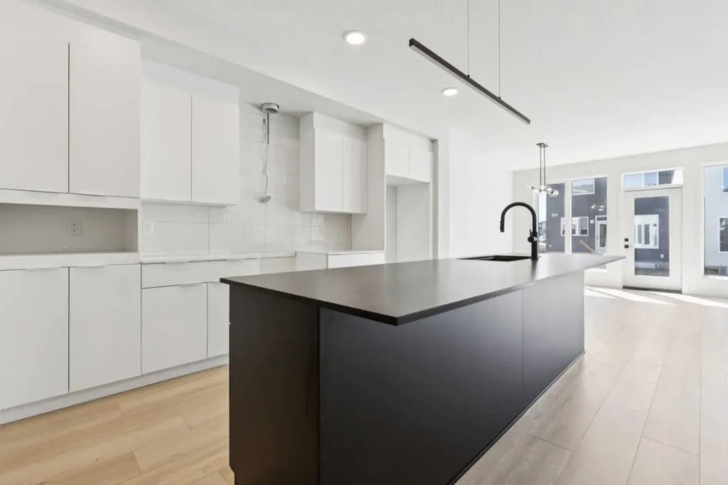 59 Creekside Rise SW Calgary AB T2X6G9