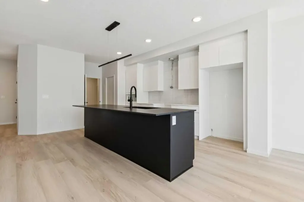 59 Creekside Rise SW Calgary AB T2X6G9