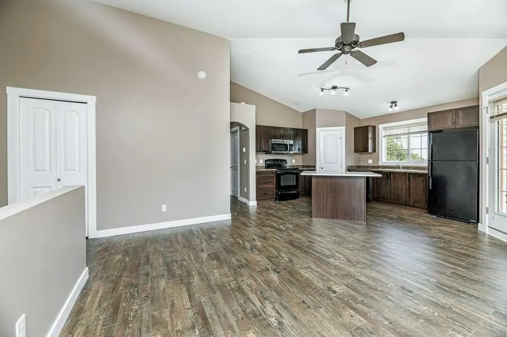 31 Jamieson Avenue Red Deer AB T4P 0J1