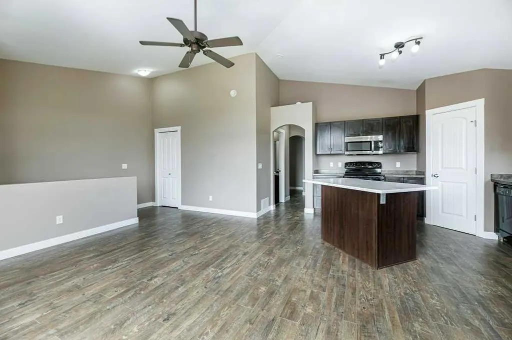 31 Jamieson Avenue Red Deer AB T4P 0J1