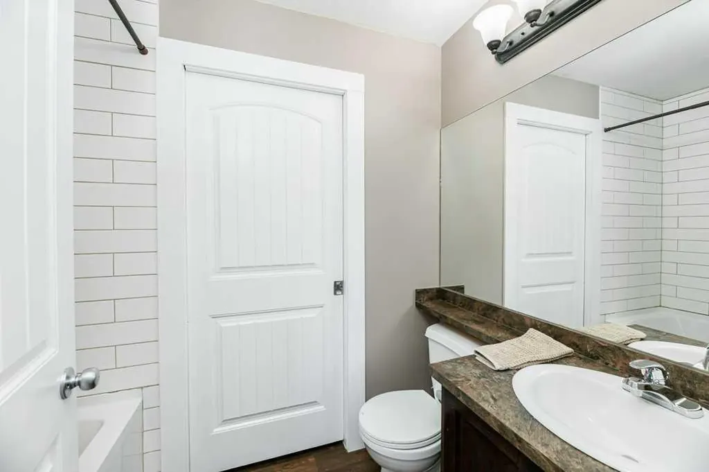 31 Jamieson Avenue Red Deer AB T4P 0J1