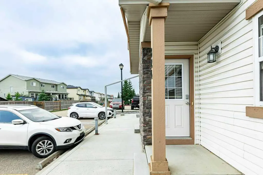 31 Jamieson Avenue Red Deer AB T4P 0J1