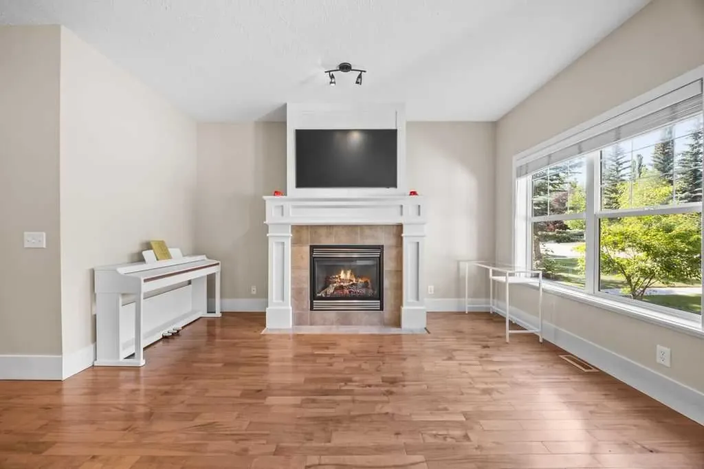9000 Wentworth Avenue SW Calgary AB T3H 0A9