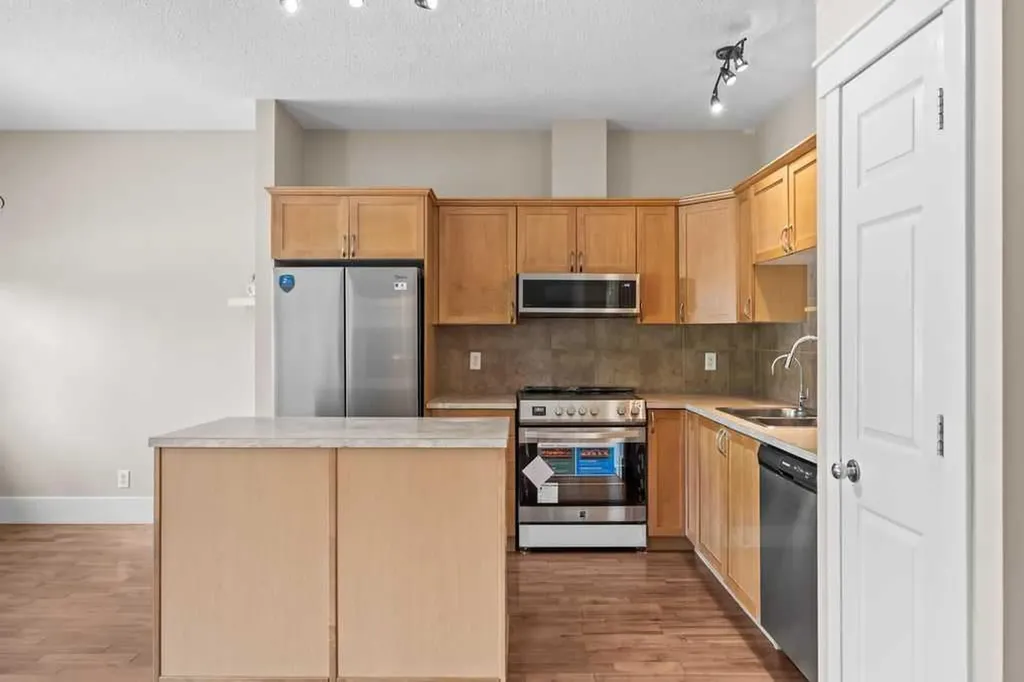 9000 Wentworth Avenue SW Calgary AB T3H 0A9