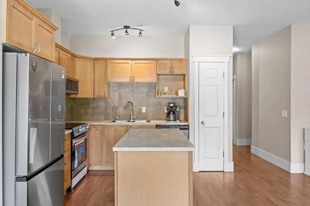 9000 Wentworth Avenue SW Calgary AB T3H 0A9