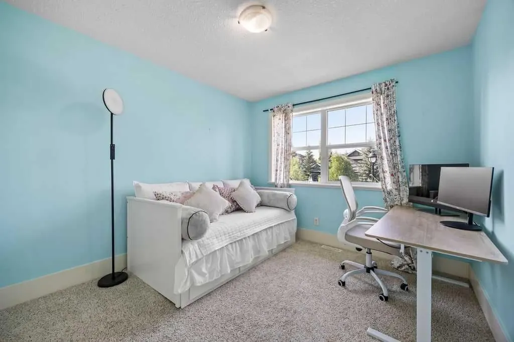 9000 Wentworth Avenue SW Calgary AB T3H 0A9