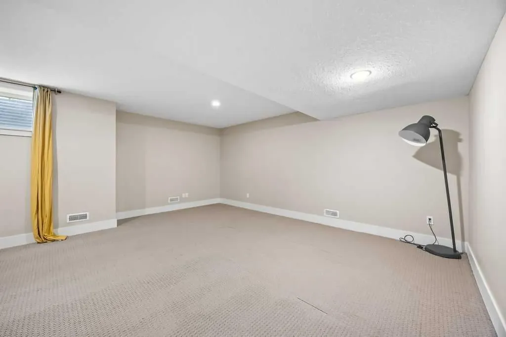 9000 Wentworth Avenue SW Calgary AB T3H 0A9