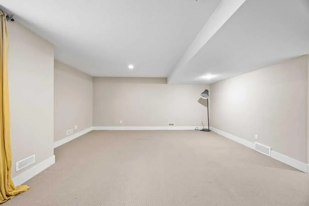 9000 Wentworth Avenue SW Calgary AB T3H 0A9