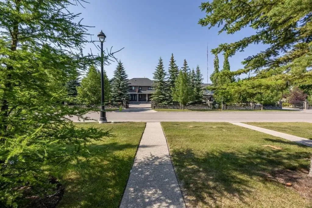 9000 Wentworth Avenue SW Calgary AB T3H 0A9