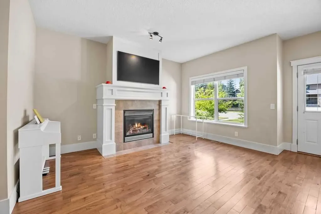 9000 Wentworth Avenue SW Calgary AB T3H 0A9