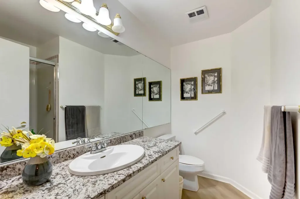 43 Westlake Circle Strathmore AB T1P 1T6