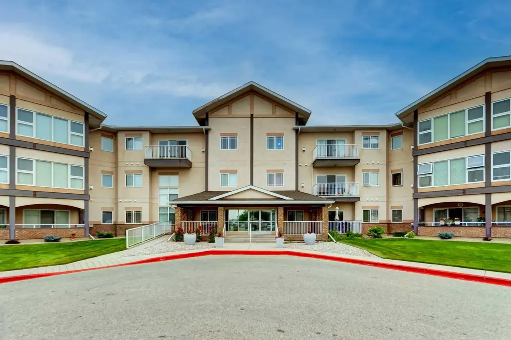 43 Westlake Circle Strathmore AB T1P 1T6