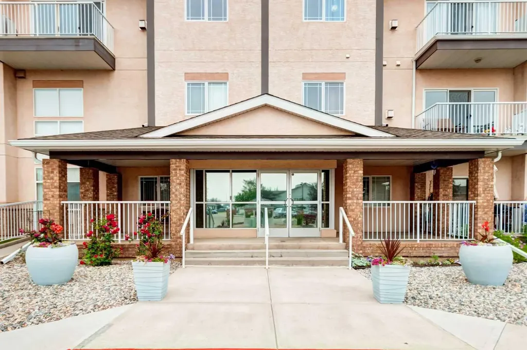 43 Westlake Circle Strathmore AB T1P 1T6
