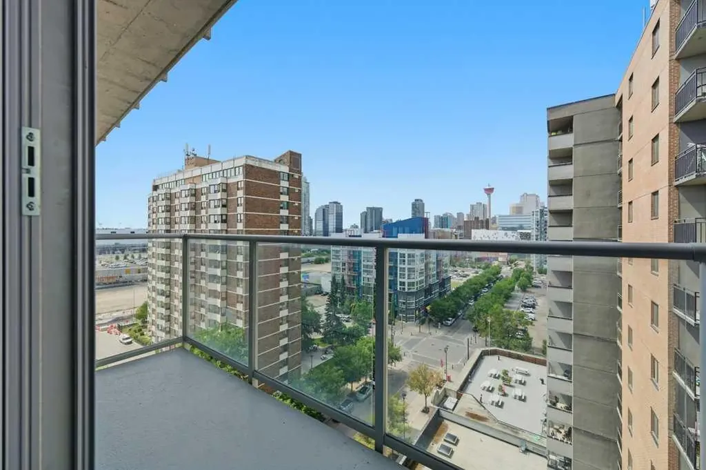 624 8 Avenue SE Calgary AB T2G 1S7