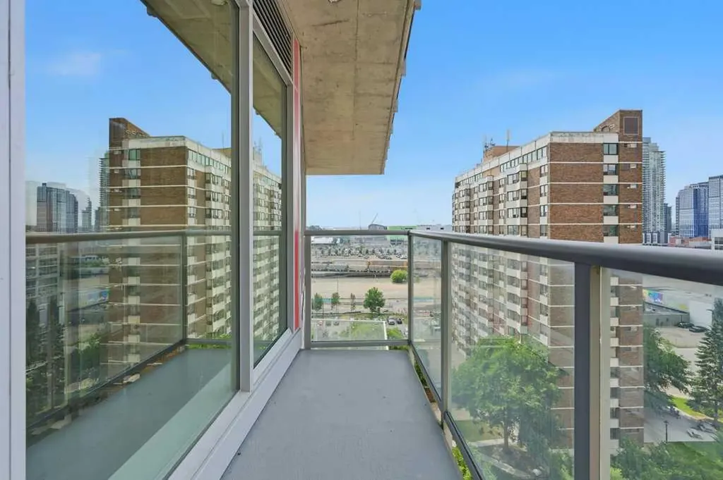 624 8 Avenue SE Calgary AB T2G 1S7