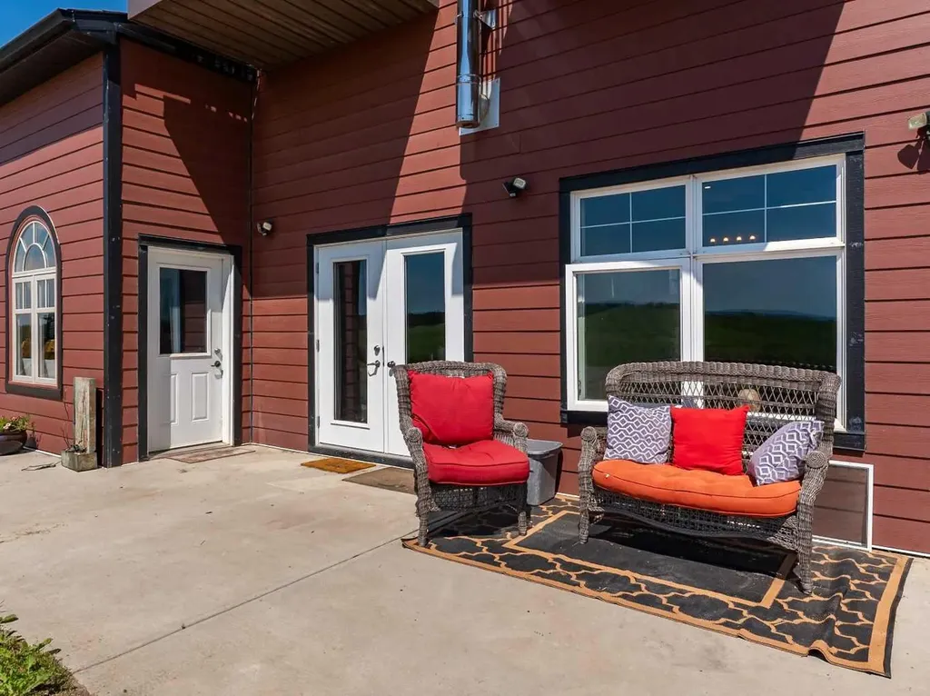 31170 Range Road 42 Range Rural Mountain View County AB T0M 0R0