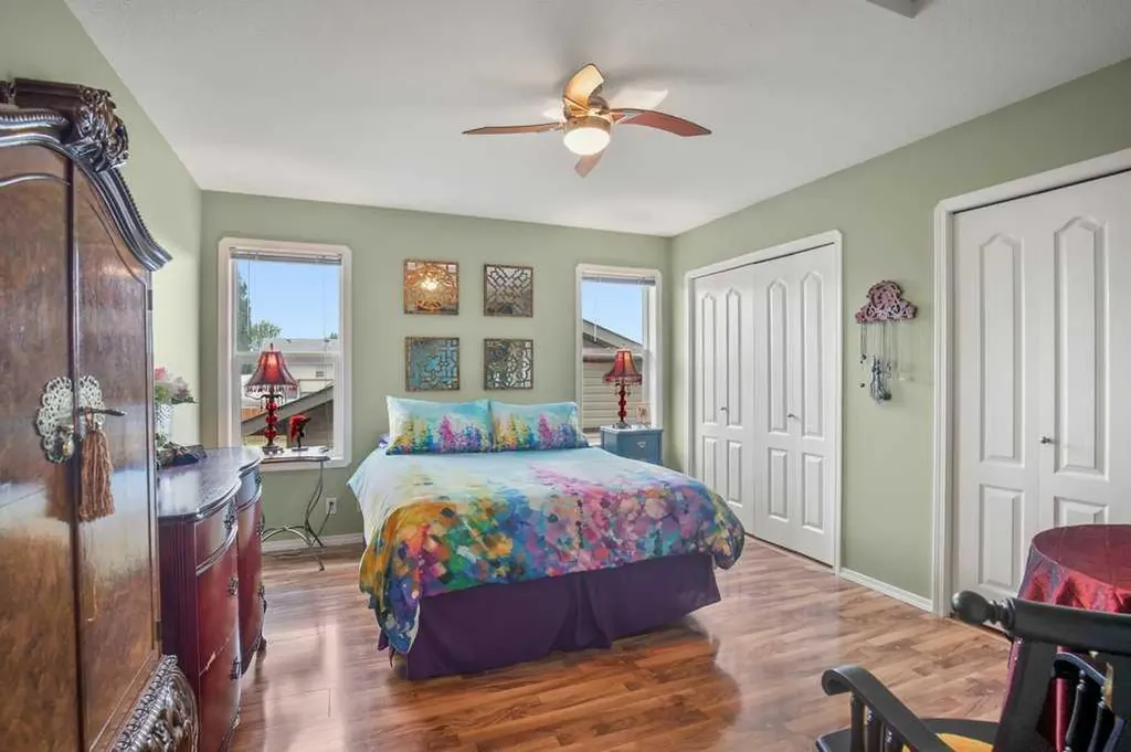 10 Hansen Close Sylvan Lake AB T4S 2P1