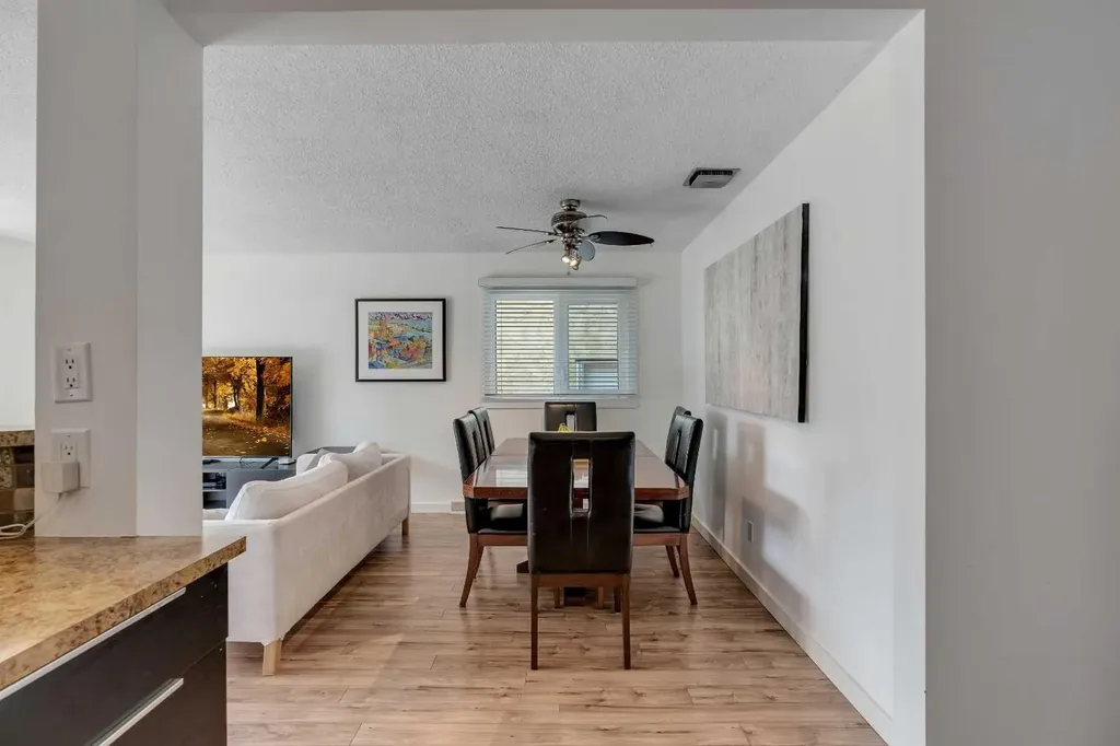 6608 Bowwood Drive NW Calgary AB T3B 2G9